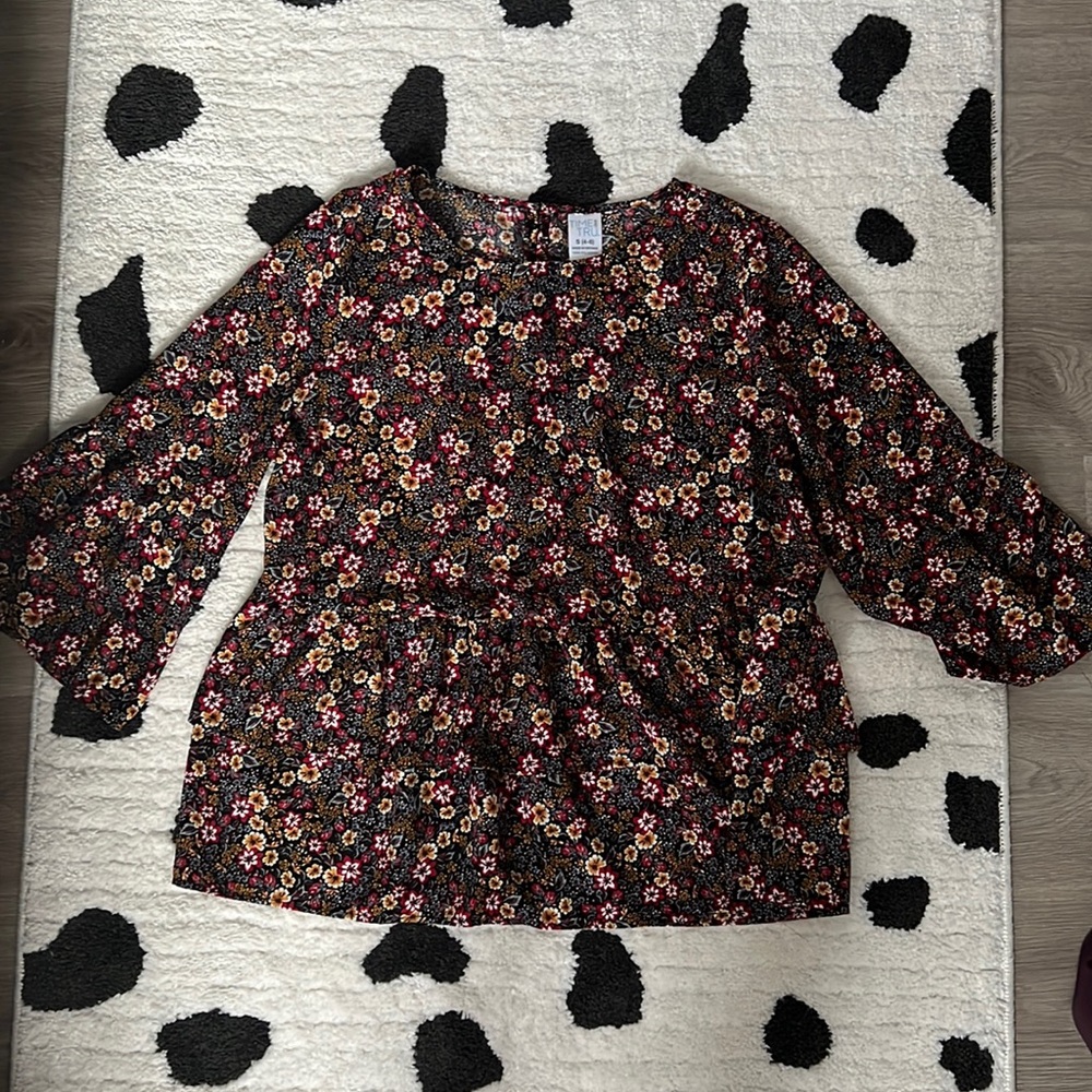 3/4 length floral blouse